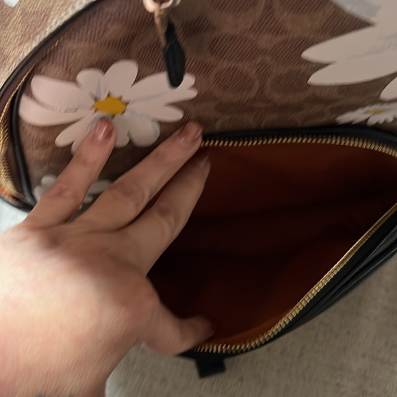 Daisy 🌼 Coach backpack and lg wallet - Picture 7 of 10